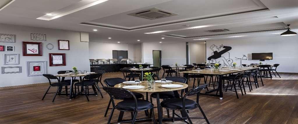Oyo Townhouse 5 Jubilee Hills Hotel Haiderabad Kamer foto